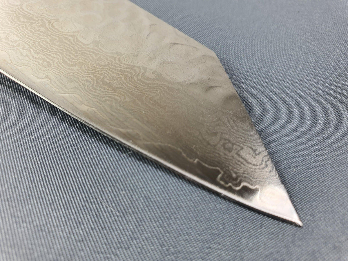 Sakai Takayuki VG10 33 Layer Hammered Damascus 160mm Kengata Santoku w