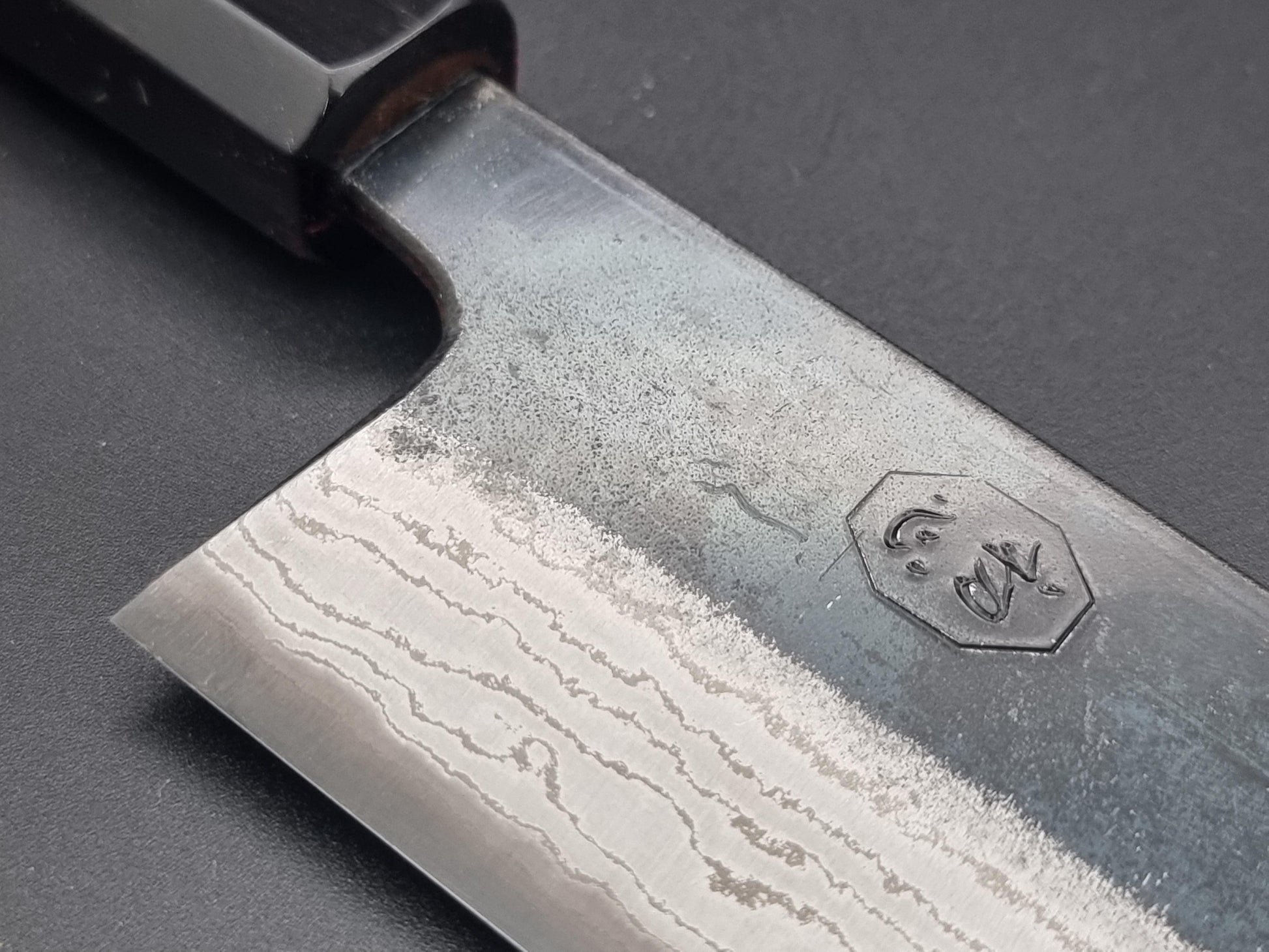 Hatsukokoro Kumokage Blue #2 Kurouchi Damascus 180mm Santoku - The Sharp Chef