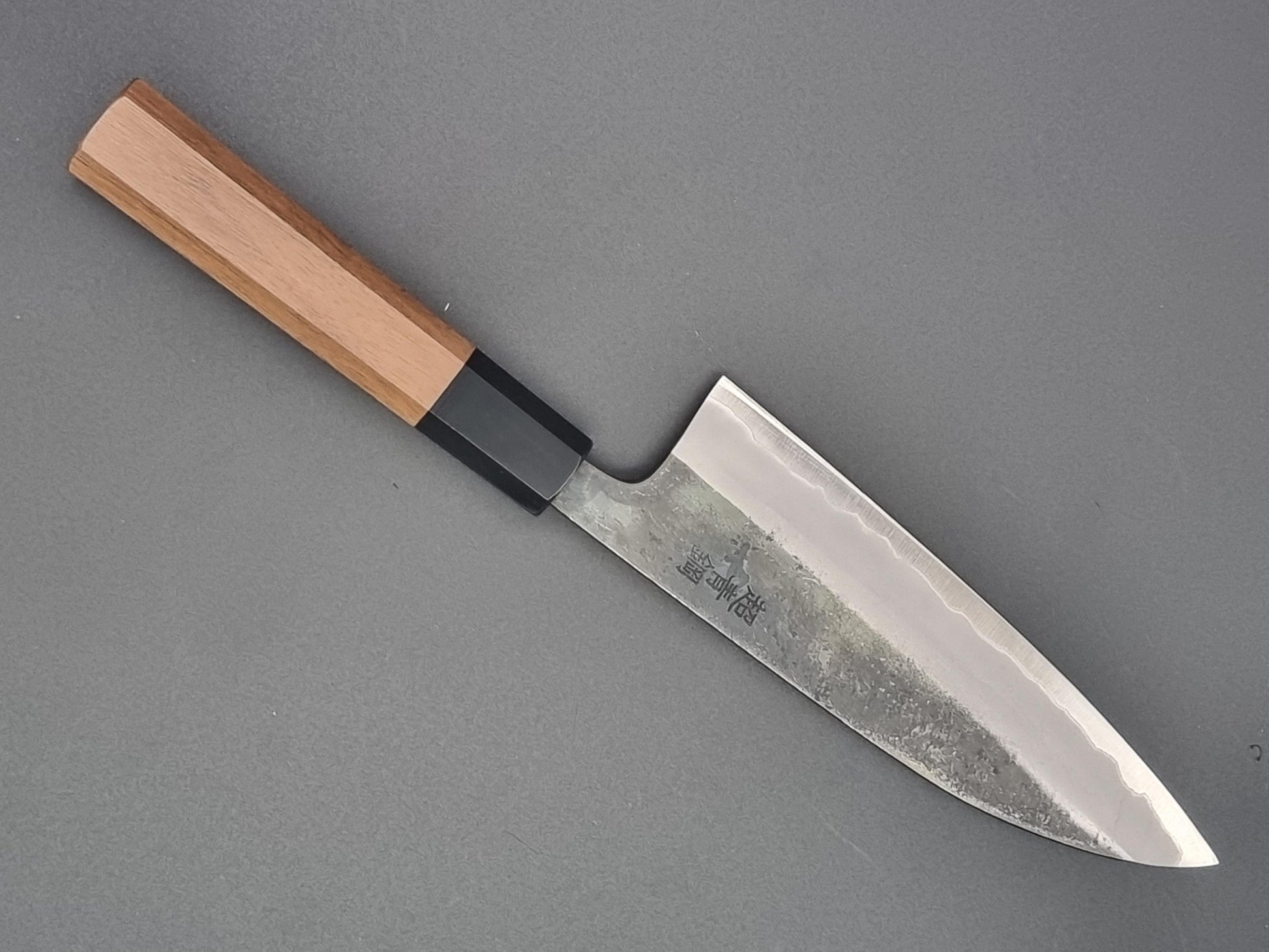 Hatsukokoro Kurosagi Blue Super (AS) Kurouchi 165mm Santoku - The Sharp Chef