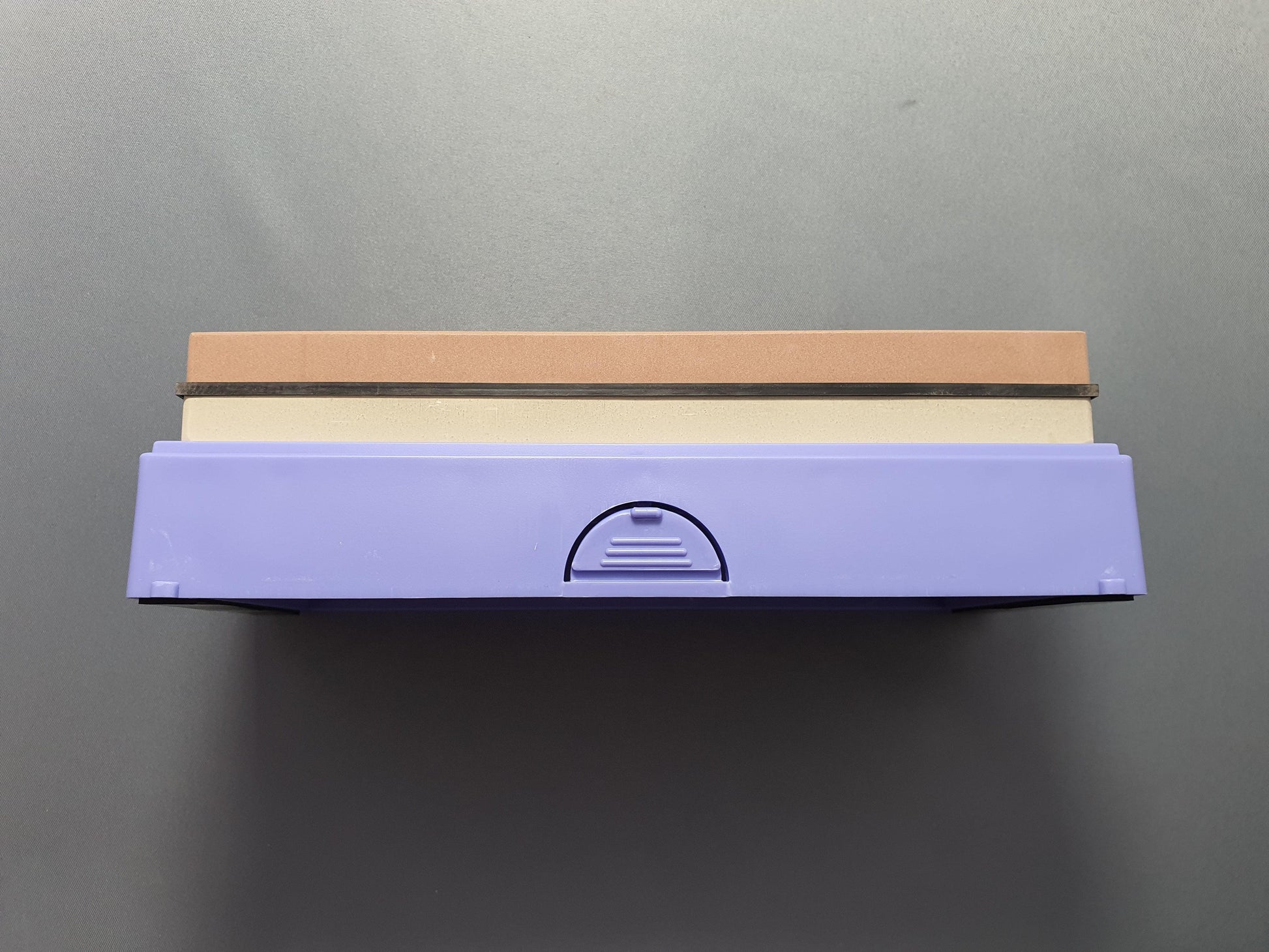 King Two Sided Sharpening Stone with Plastic Base - 800 and 6000 grit - The Sharp Chef