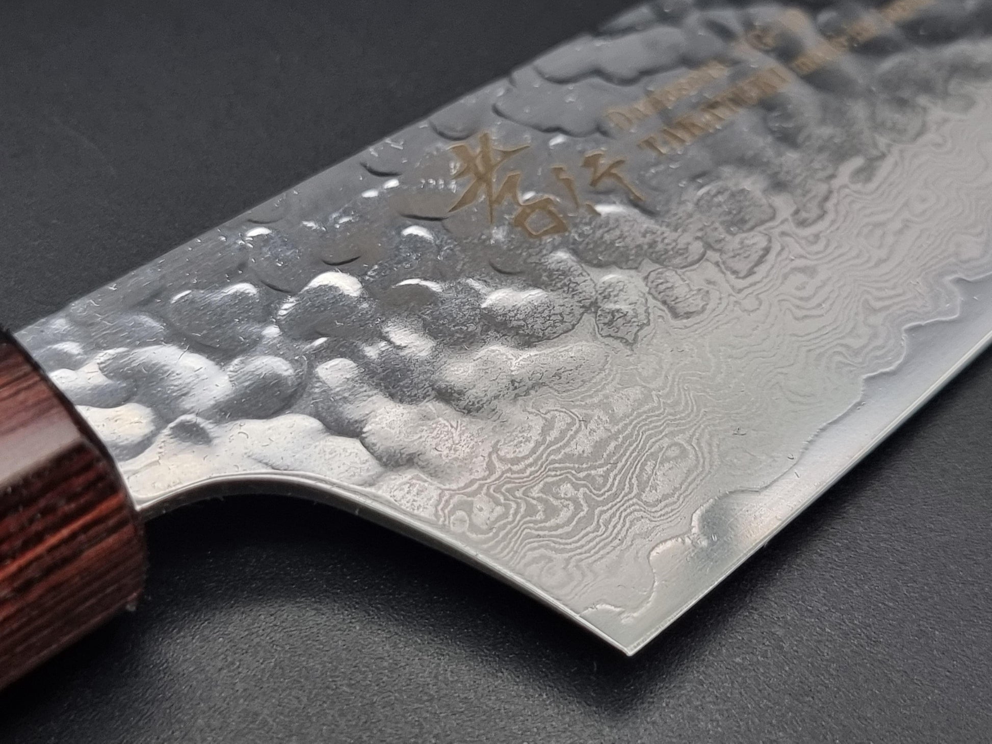 Sakai Takayuki VG10 33 Layer Hammered Damascus 160mm Kengata Santoku with American Cherry Handle - The Sharp Chef