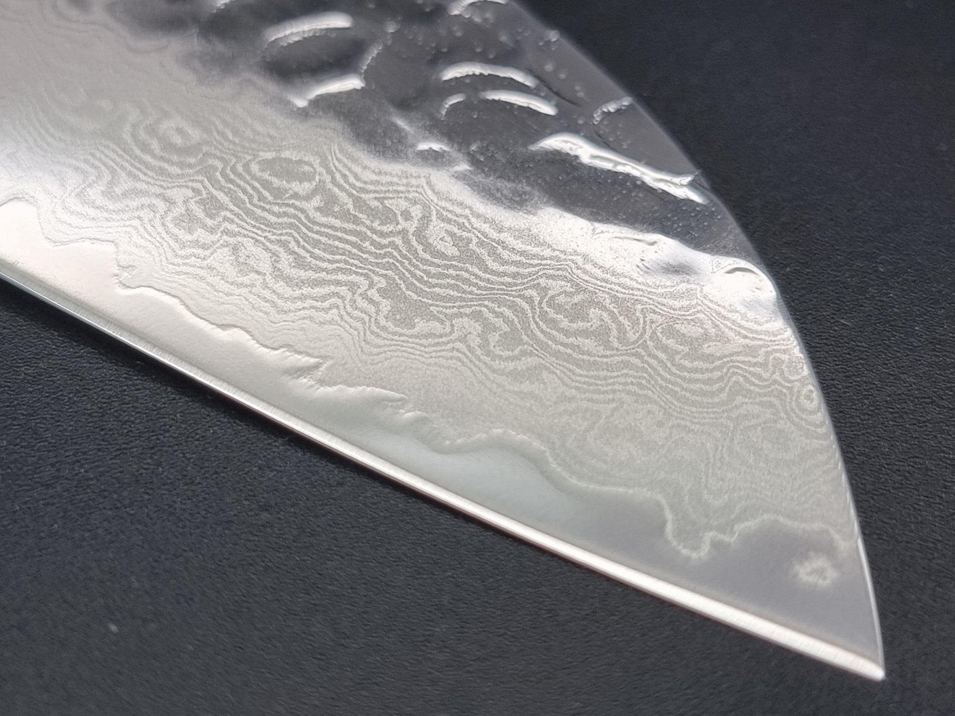 Sakai Takayuki VG10 33 Layer Hammered Damascus 170mm Santoku with American Cherry Handle - The Sharp Chef