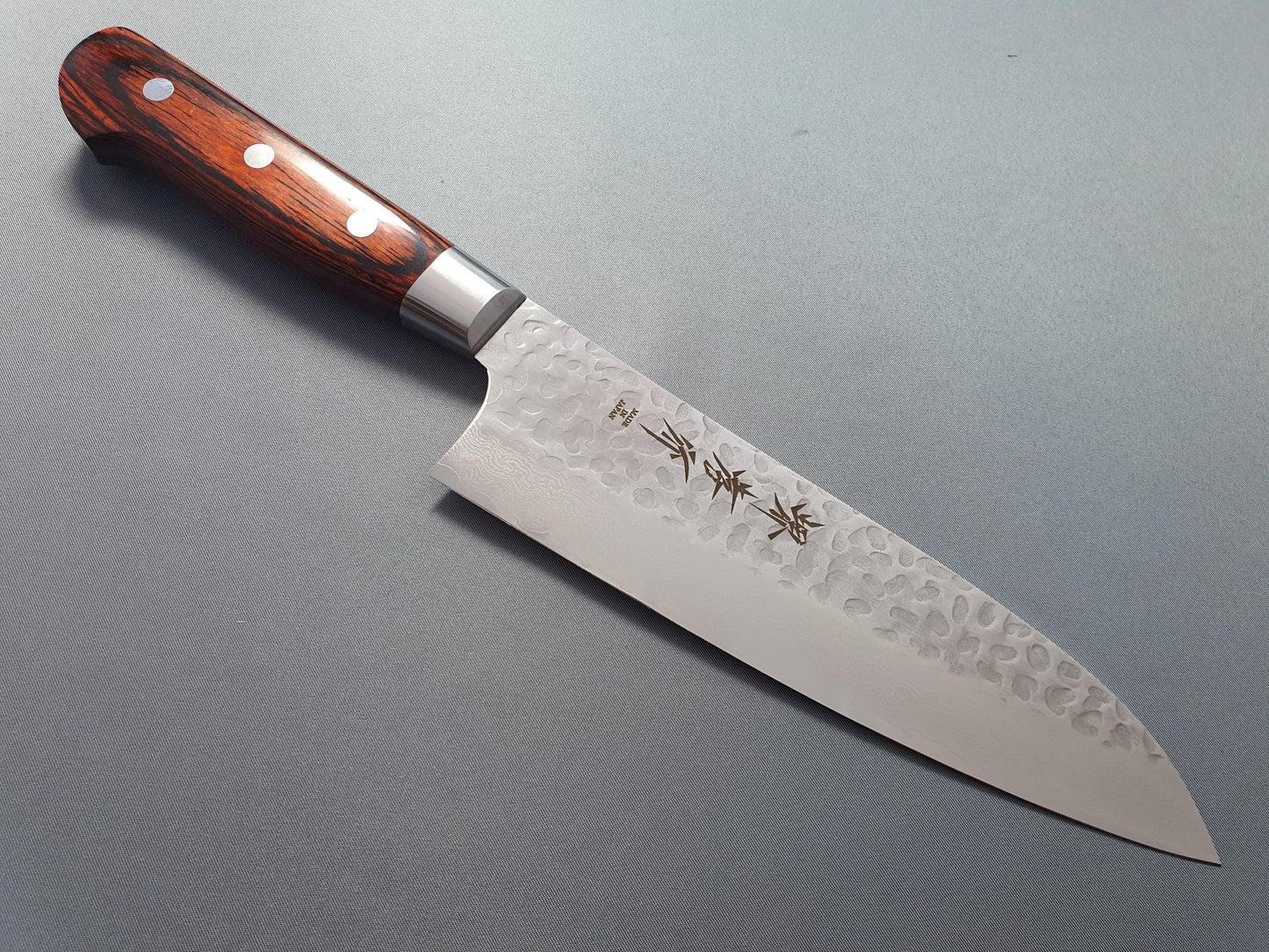 Sakai Takayuki VG10 33 Layer Hammered Damascus 180mm Santoku - The Sharp Chef