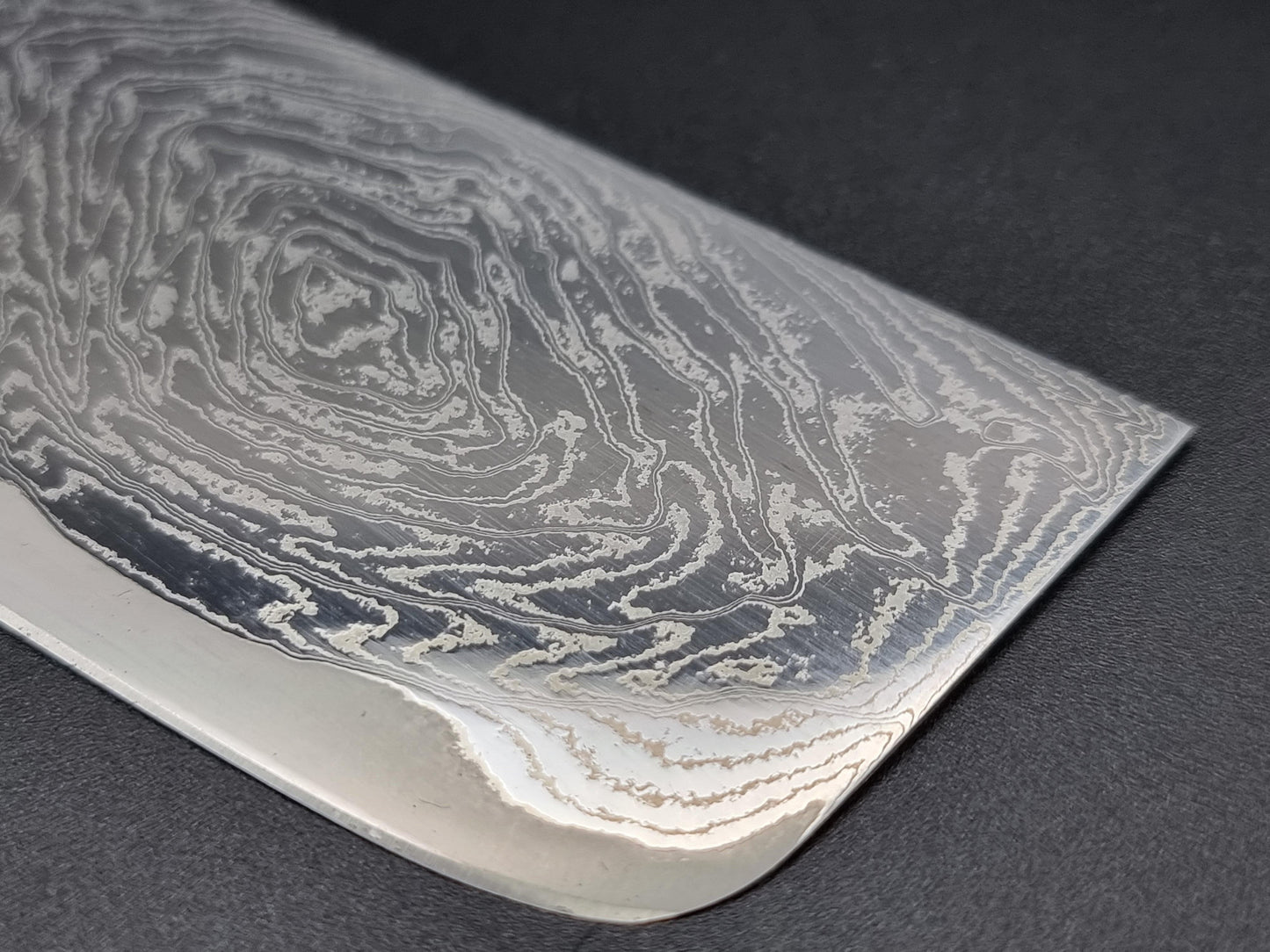 Seisuke Hamono Swirling Mirror Damascus 170mm Nakiri - The Sharp Chef