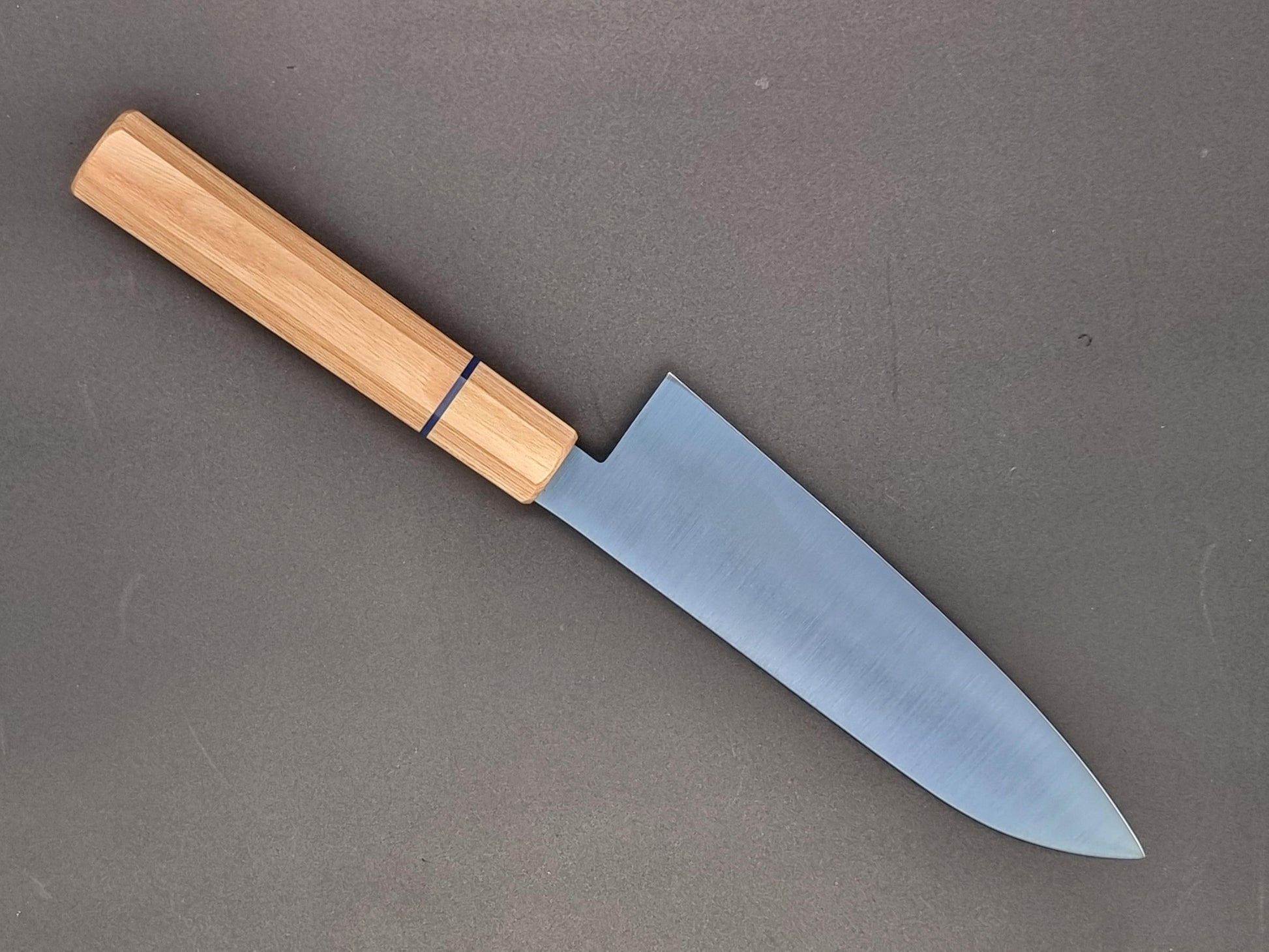 Seisuke SK-85 Ion 180mm Santoku with White wood Handle - The Sharp Chef