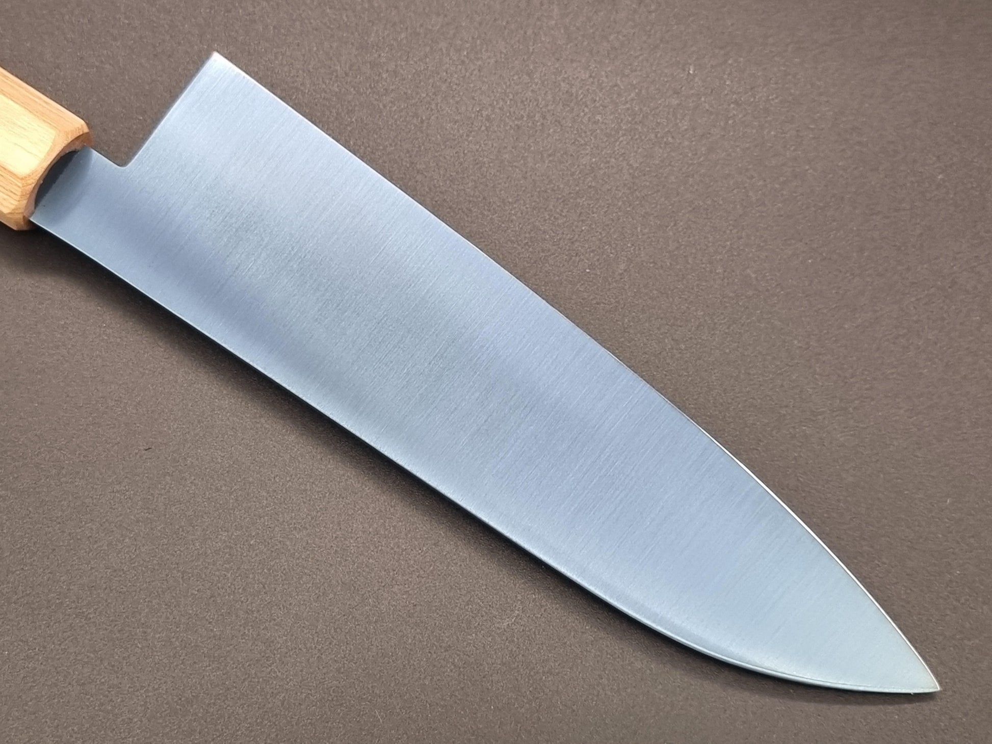 Seisuke SK-85 Ion 180mm Santoku with White wood Handle - The Sharp Chef