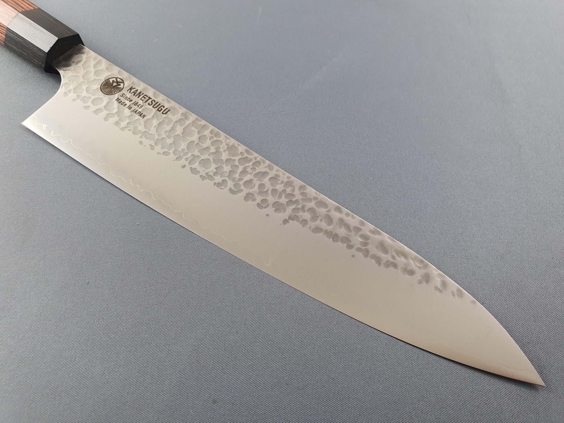 Seki Kanetsugu VG2 Hammered 210mm Gyuto Knife - The Sharp Chef