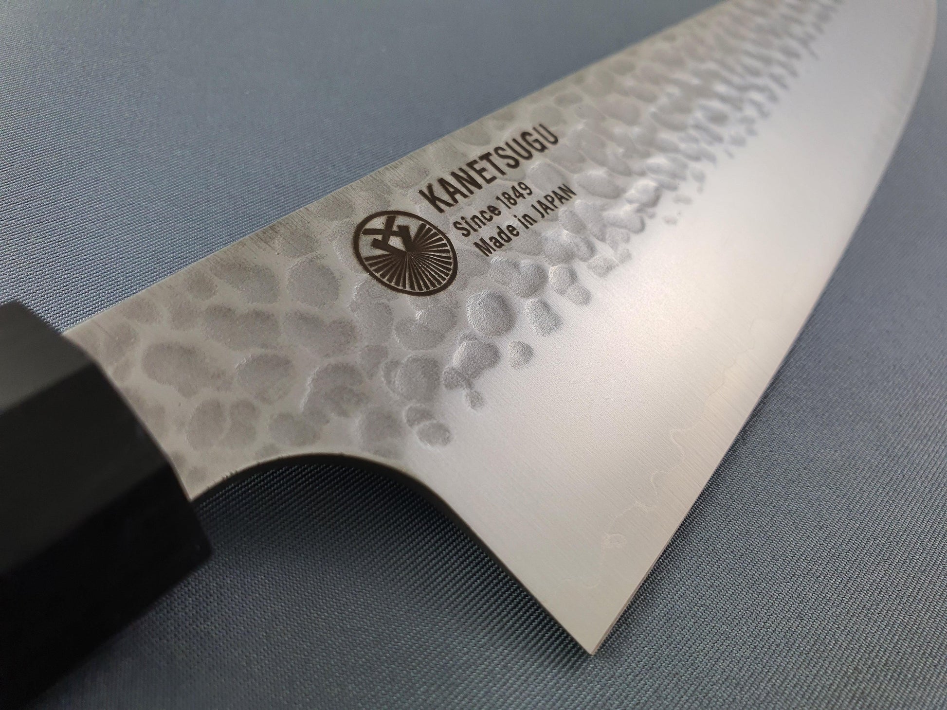 Seki Kanetsugu VG2 Hammered 210mm Gyuto Knife - The Sharp Chef